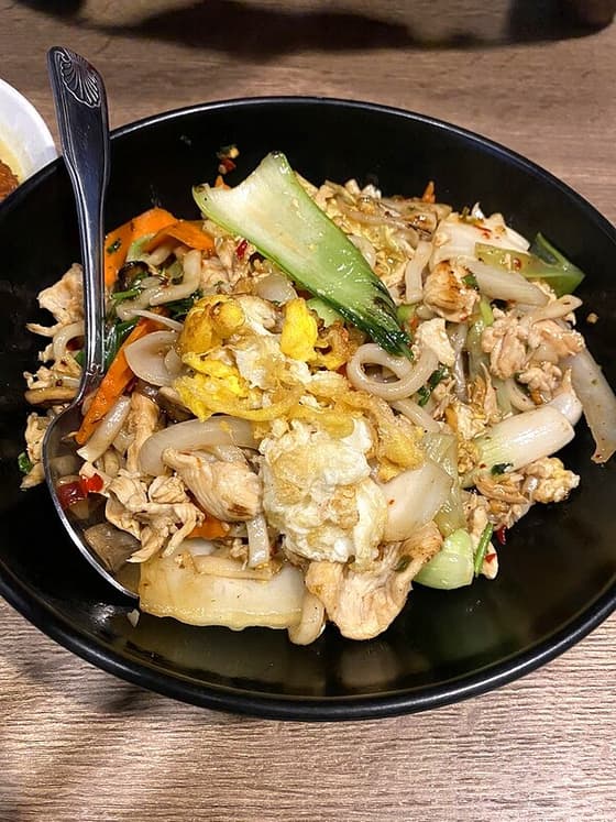 udon cashew noddle chicken