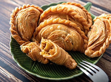 Veggies Curry Puffs (4)